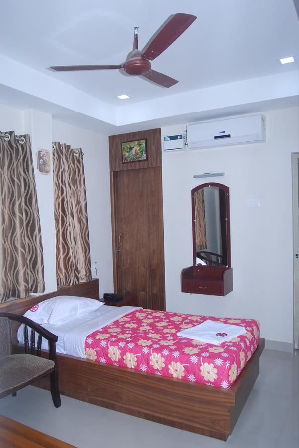 Chakraa Residency Hotel รามนาถปุรัม ภายนอก รูปภาพ