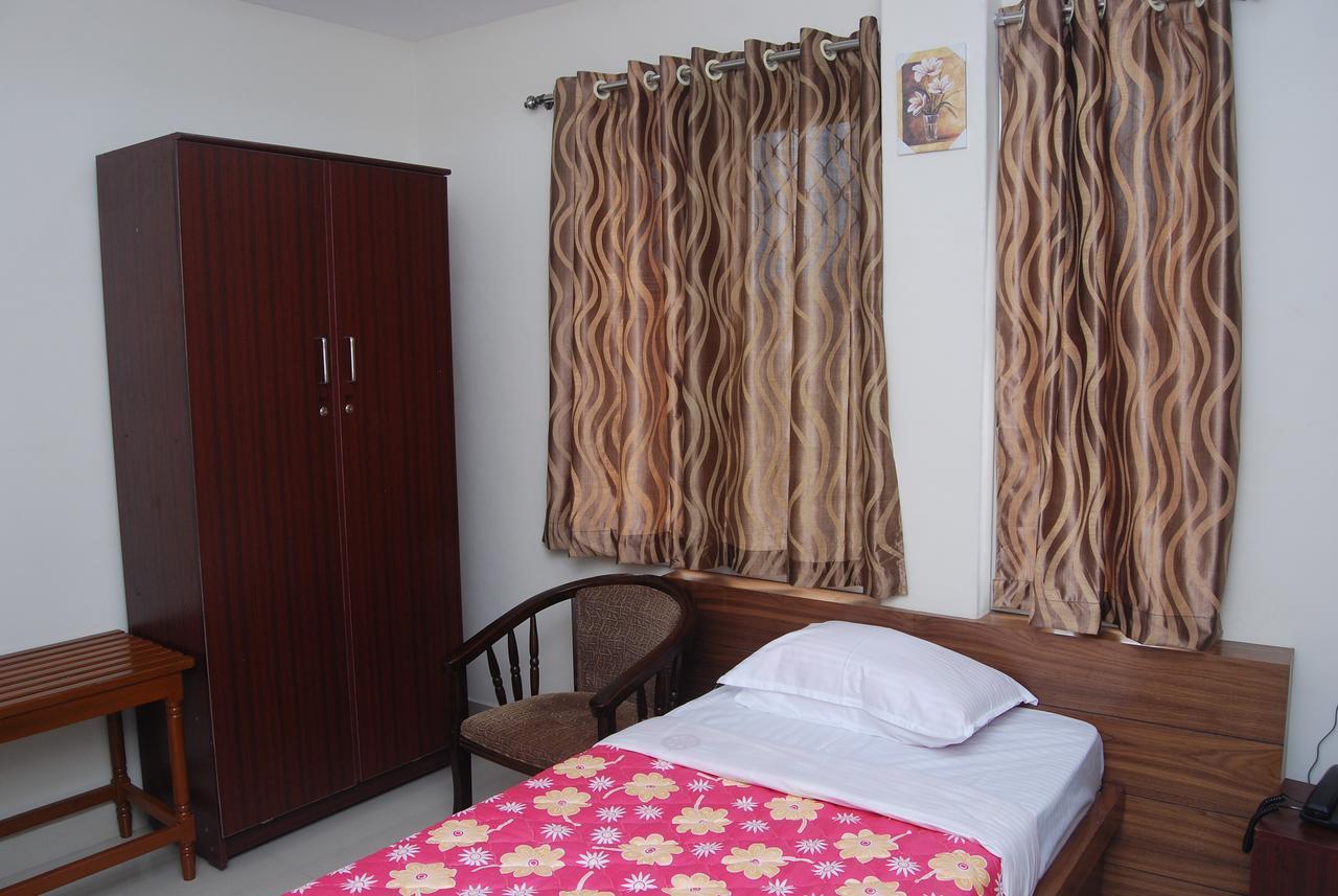 Chakraa Residency Hotel รามนาถปุรัม ภายนอก รูปภาพ
